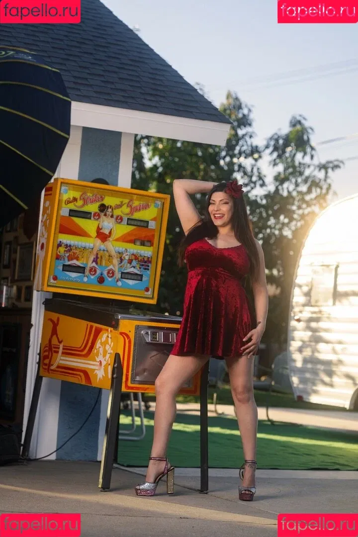 Shelly Martinez / shellyfromcali4 Onlyfans Photo Gallery 