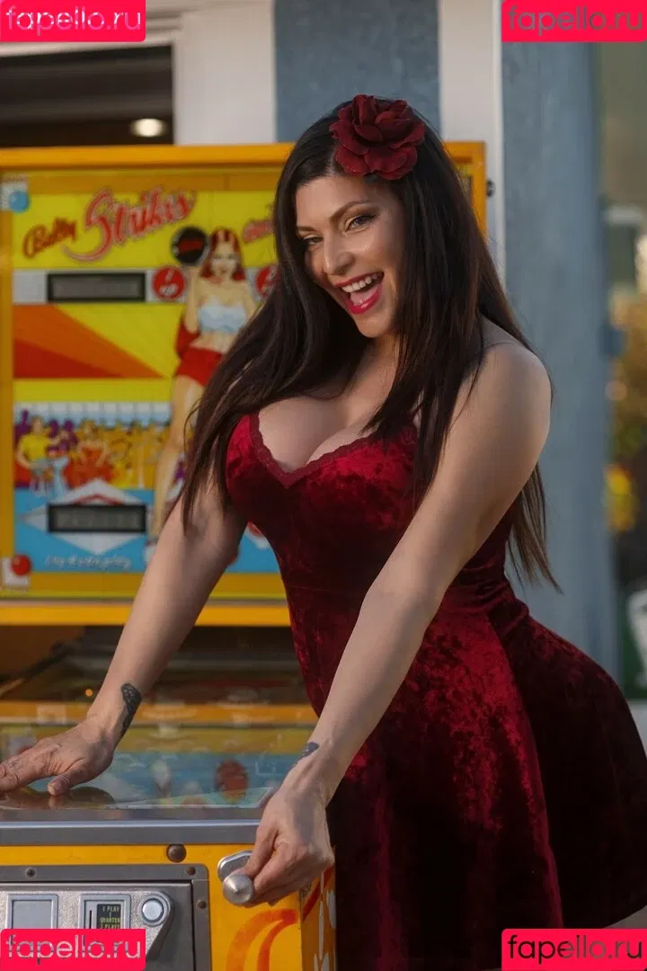 Shelly Martinez / shellyfromcali4 Onlyfans Photo Gallery 