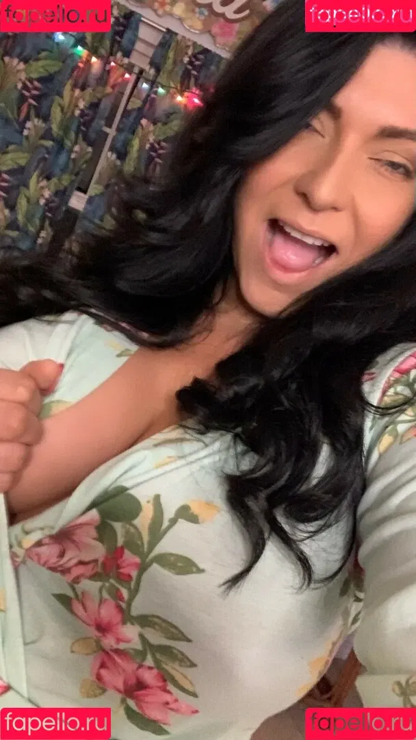 Shelly Martinez / shellyfromcali4 Onlyfans Photo Gallery 