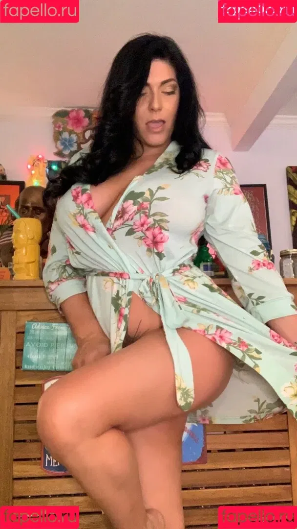 Shelly Martinez / shellyfromcali4 Onlyfans Photo Gallery 