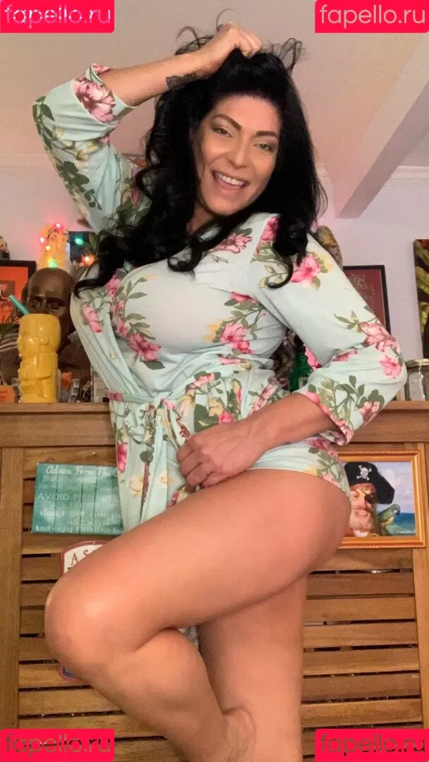 Shelly Martinez / shellyfromcali4 Onlyfans Photo Gallery 