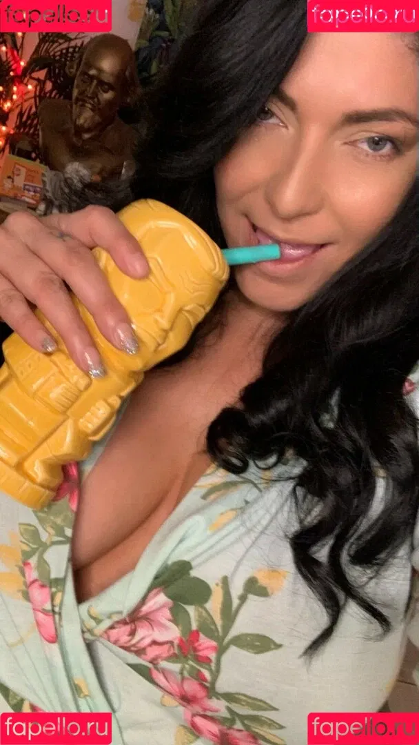 Shelly Martinez / shellyfromcali4 Onlyfans Photo Gallery 