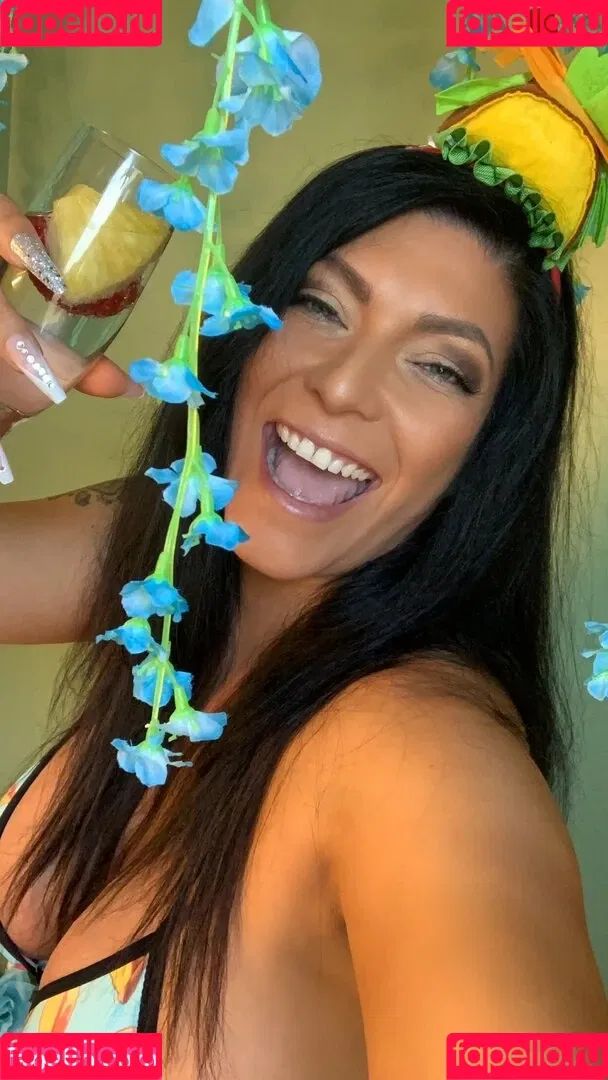 Shelly Martinez / shellyfromcali4 Onlyfans Photo Gallery 