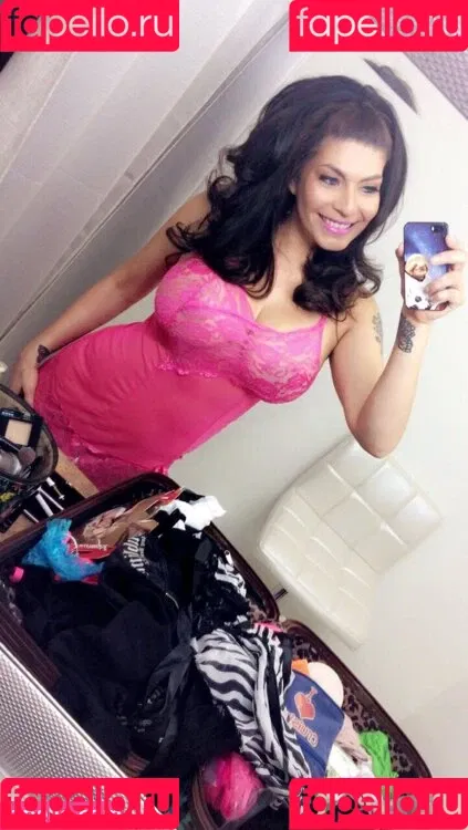 Shelly Martinez / shellyfromcali4 Onlyfans Photo Gallery 