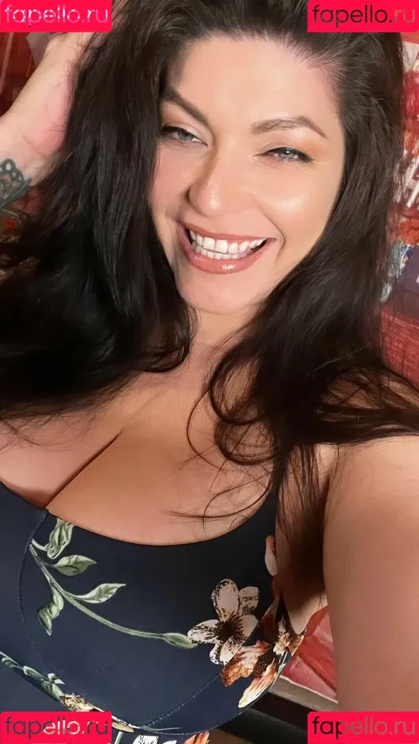 Shelly Martinez / shellyfromcali4 Onlyfans Photo Gallery 