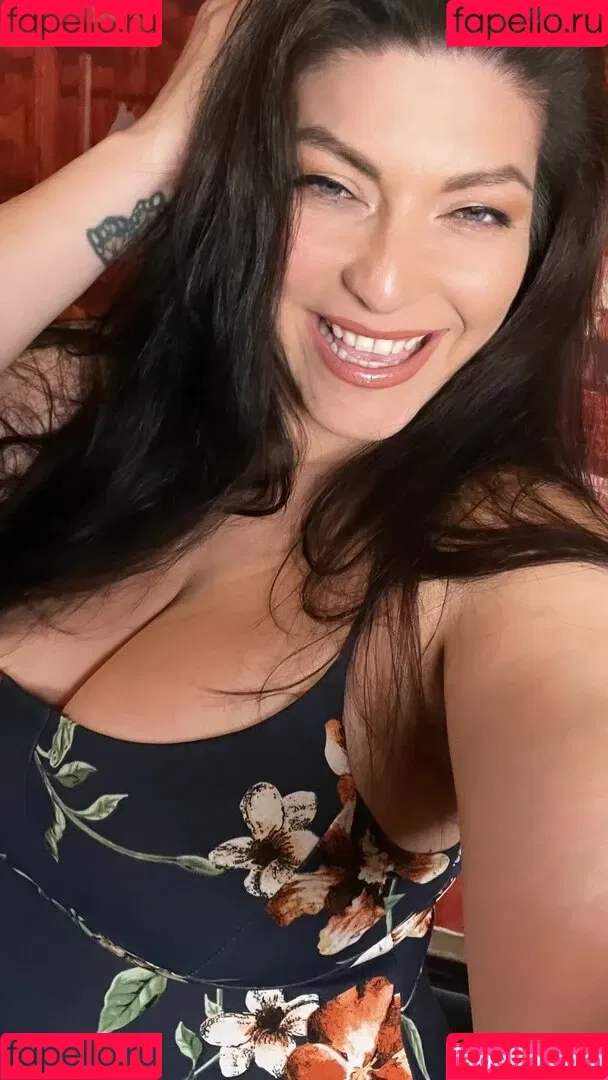 Shelly Martinez / shellyfromcali4 Onlyfans Photo Gallery 