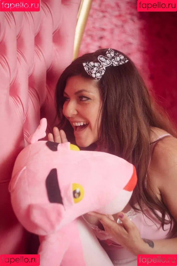 Shelly Martinez / shellyfromcali4 Onlyfans Photo Gallery 