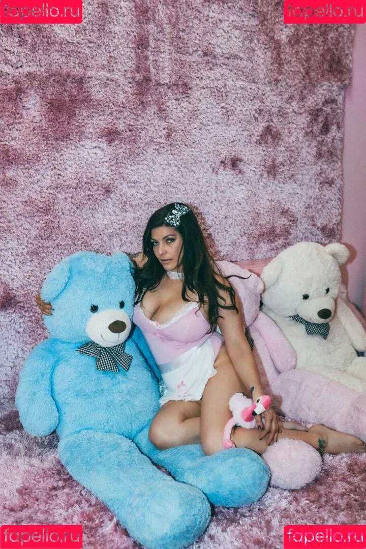 Shelly Martinez / shellyfromcali4 Onlyfans Photo Gallery 