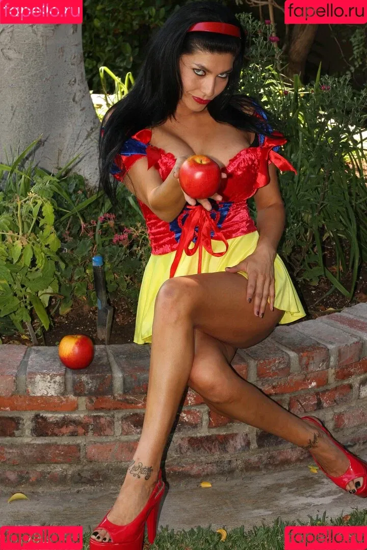 Shelly Martinez / shellyfromcali4 Onlyfans Photo Gallery 