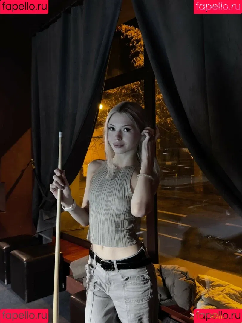 Mia_bluebird / clarathestudent / miabluebird Onlyfans Photo Gallery 