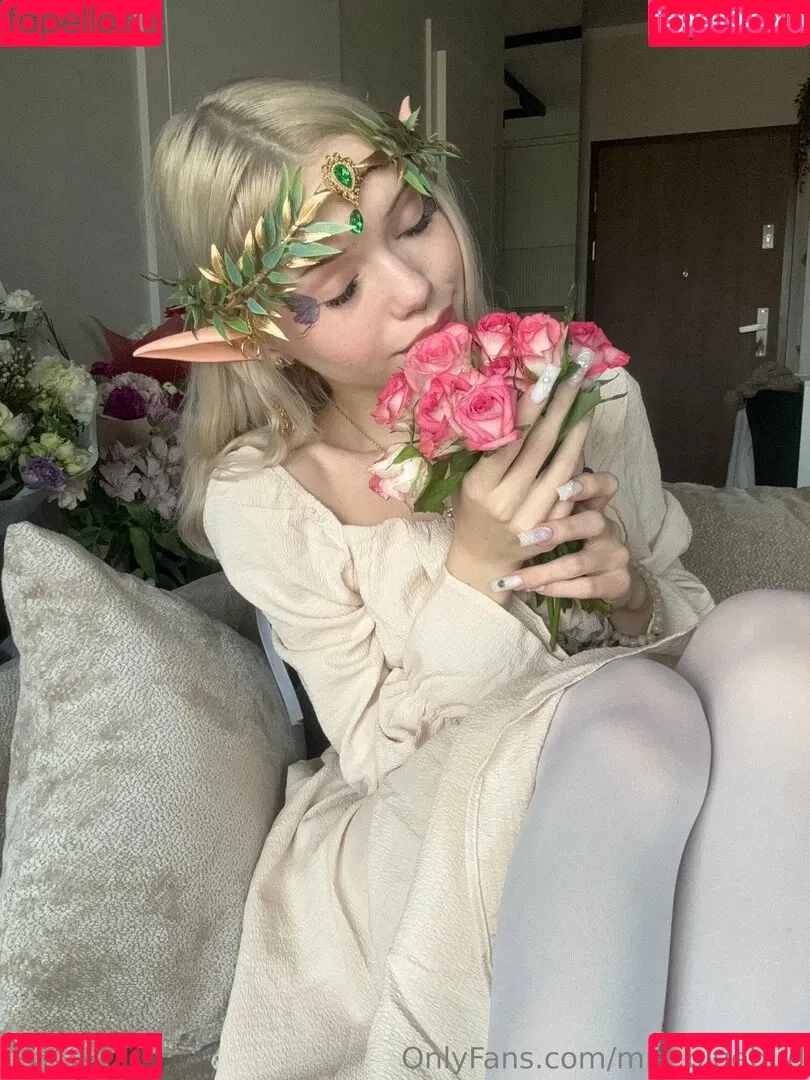 Mia_bluebird / clarathestudent / miabluebird Onlyfans Photo Gallery 