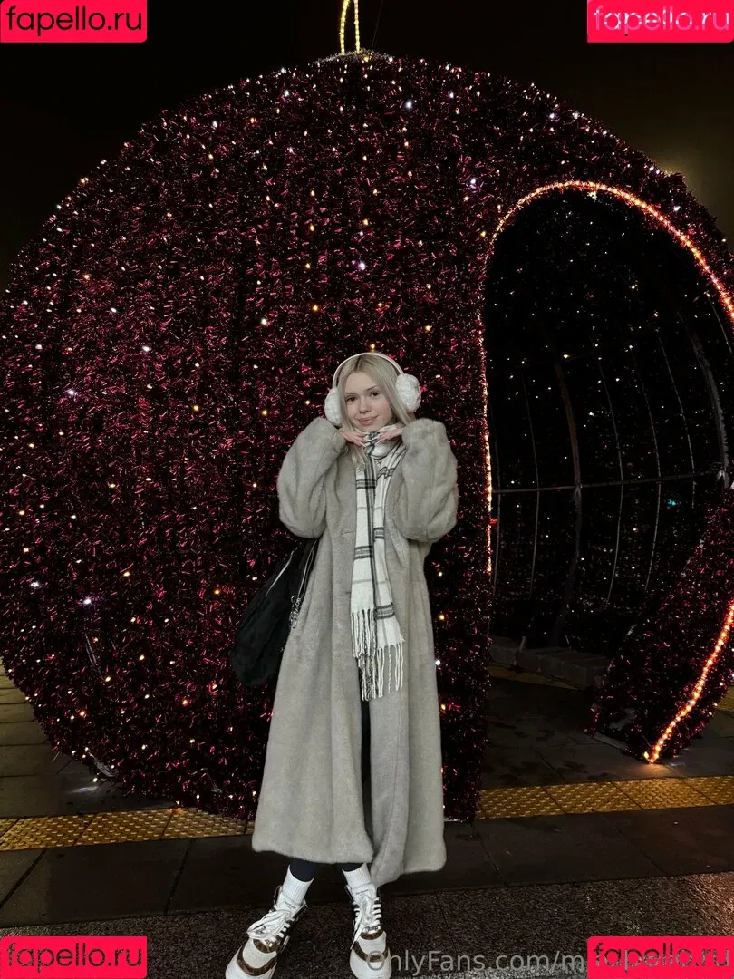 Mia_bluebird / clarathestudent / miabluebird Onlyfans Photo Gallery 