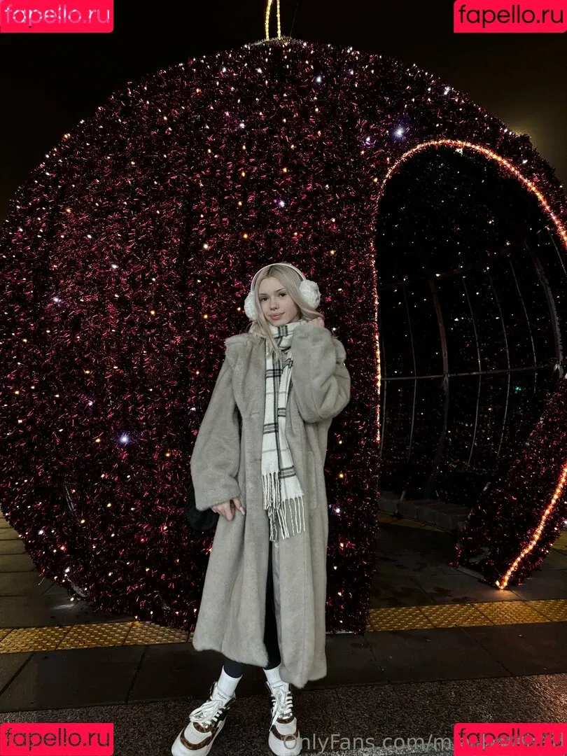 Mia_bluebird / clarathestudent / miabluebird Onlyfans Photo Gallery 