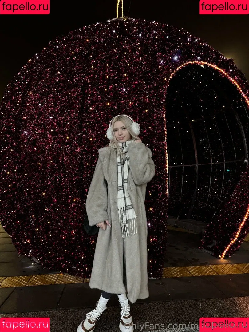 Mia_bluebird / clarathestudent / miabluebird Onlyfans Photo Gallery 