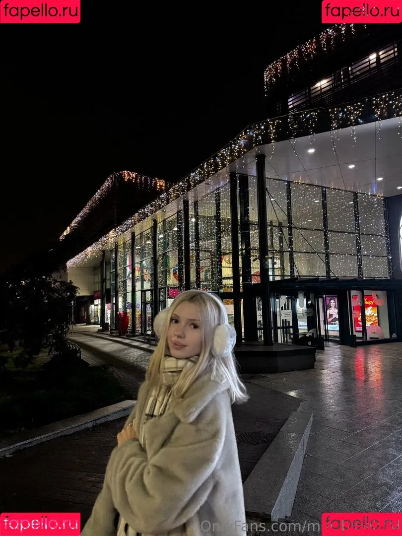 Mia_bluebird / clarathestudent / miabluebird Onlyfans Photo Gallery 