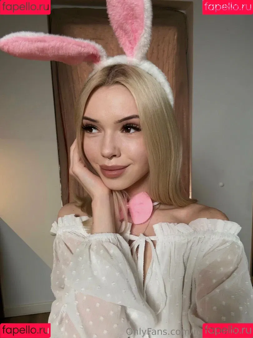 Mia_bluebird / clarathestudent / miabluebird Onlyfans Photo Gallery 