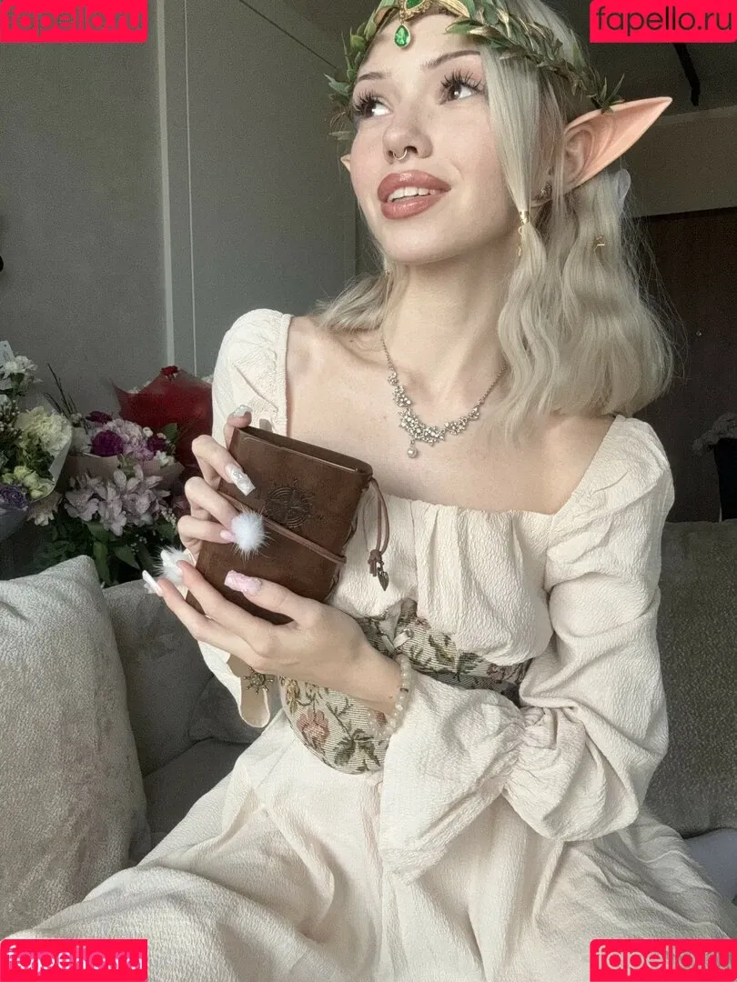 Mia_bluebird / clarathestudent / miabluebird Onlyfans Photo Gallery 