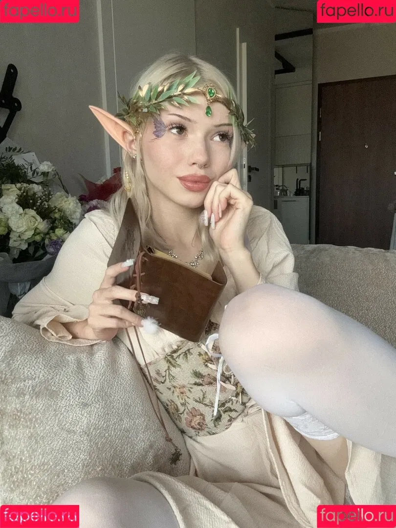 Mia_bluebird / clarathestudent / miabluebird Onlyfans Photo Gallery 