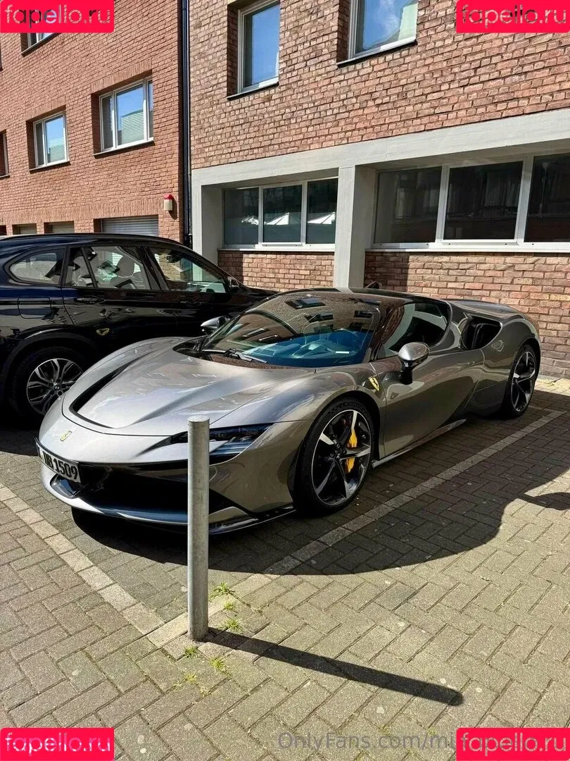 Mia_bluebird / clarathestudent / miabluebird Onlyfans Photo Gallery 