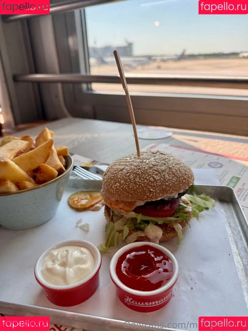 Mia_bluebird / clarathestudent / miabluebird Onlyfans Photo Gallery 