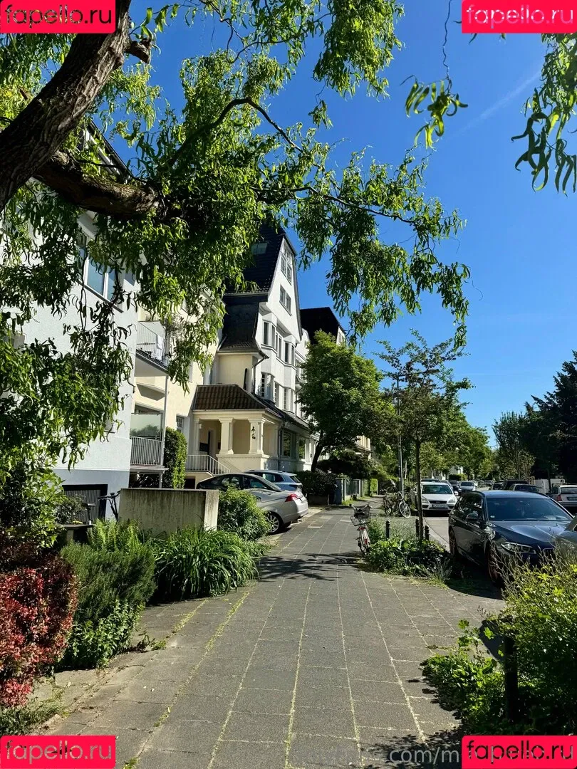 Mia_bluebird / clarathestudent / miabluebird Onlyfans Photo Gallery 