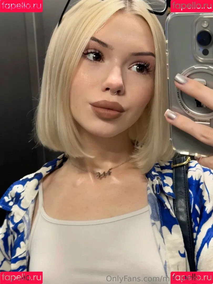 Mia_bluebird / clarathestudent / miabluebird Onlyfans Photo Gallery 