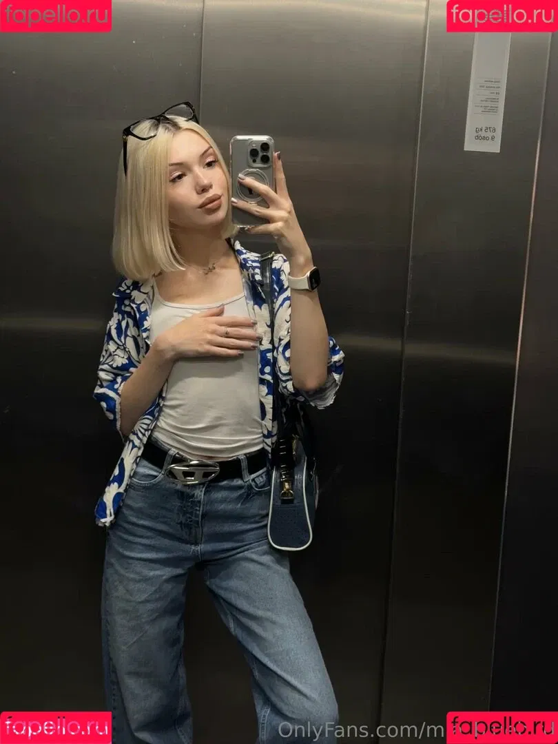 Mia_bluebird / clarathestudent / miabluebird Onlyfans Photo Gallery 