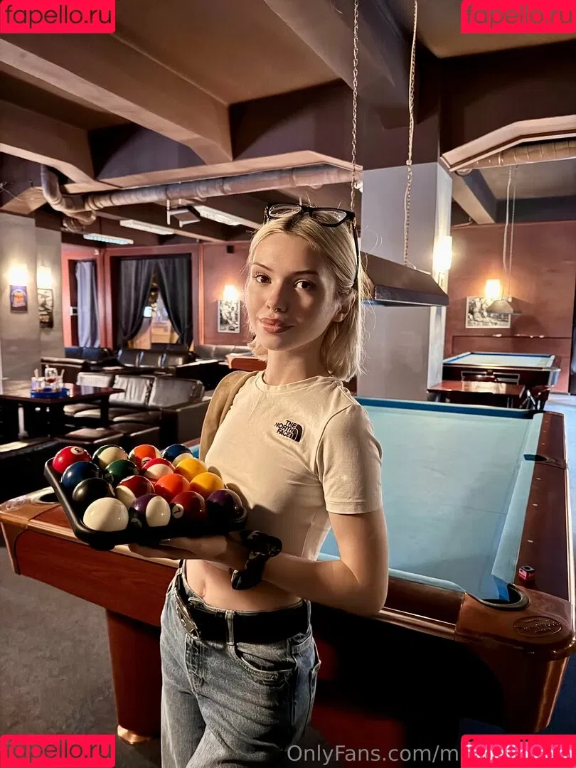 Mia_bluebird / clarathestudent / miabluebird Onlyfans Photo Gallery 