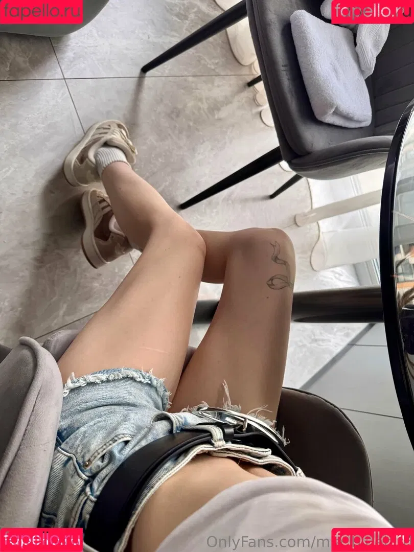 Mia_bluebird / clarathestudent / miabluebird Onlyfans Photo Gallery 