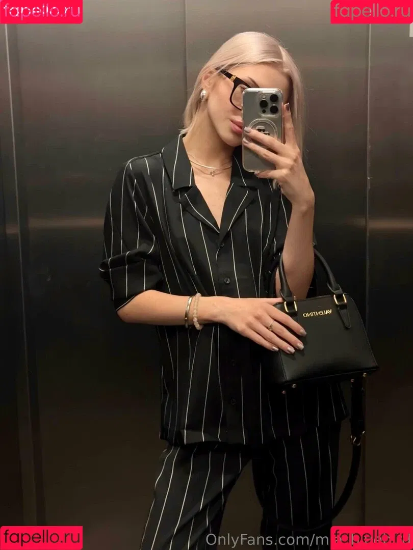 Mia_bluebird / clarathestudent / miabluebird Onlyfans Photo Gallery 