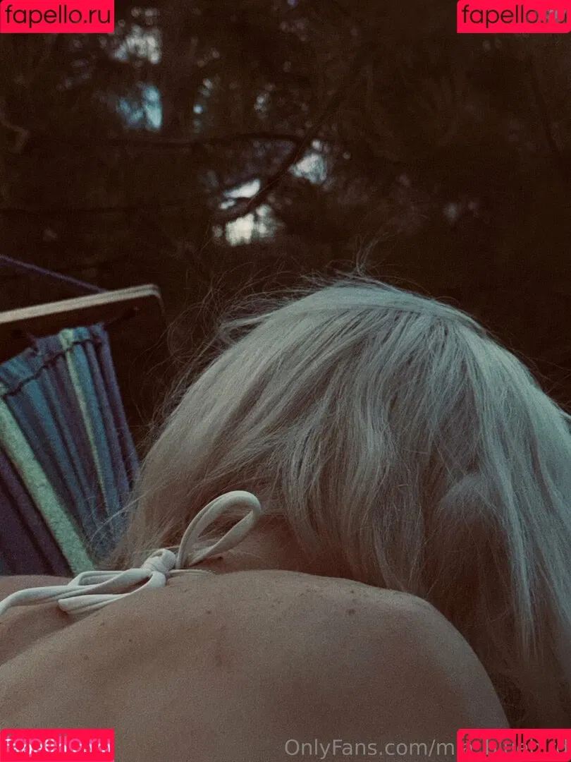 Mia_bluebird / clarathestudent / miabluebird Onlyfans Photo Gallery 