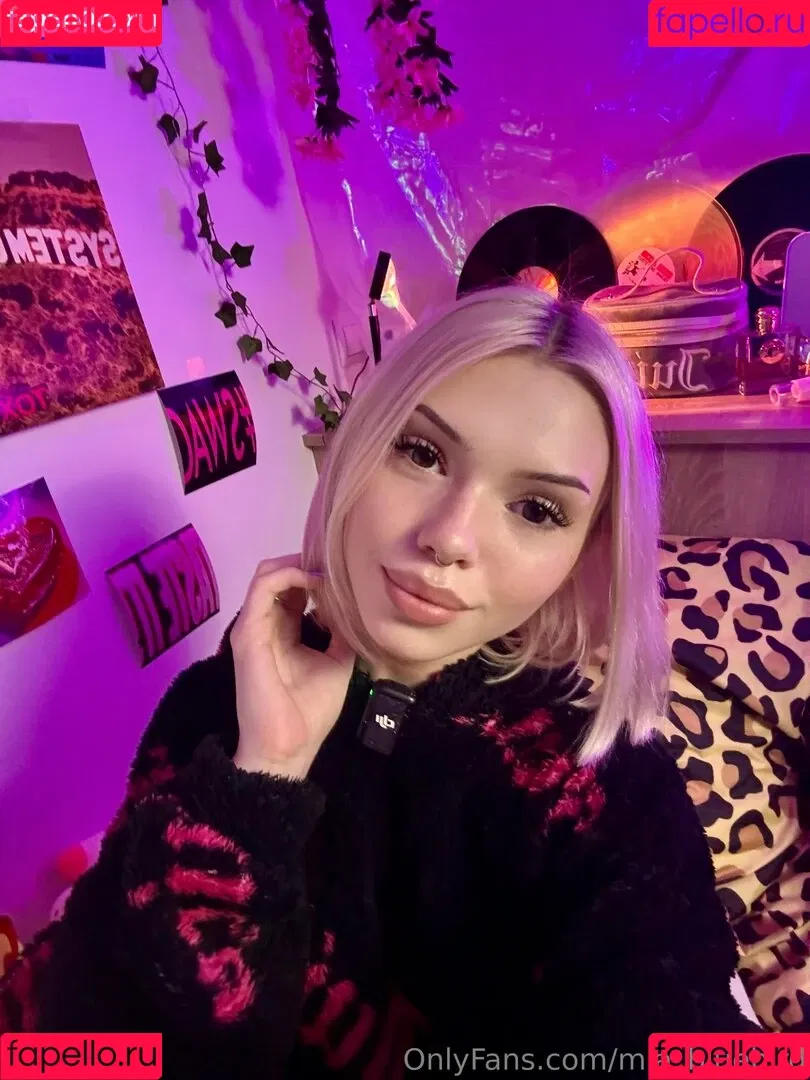 Mia_bluebird / clarathestudent / miabluebird Onlyfans Photo Gallery 