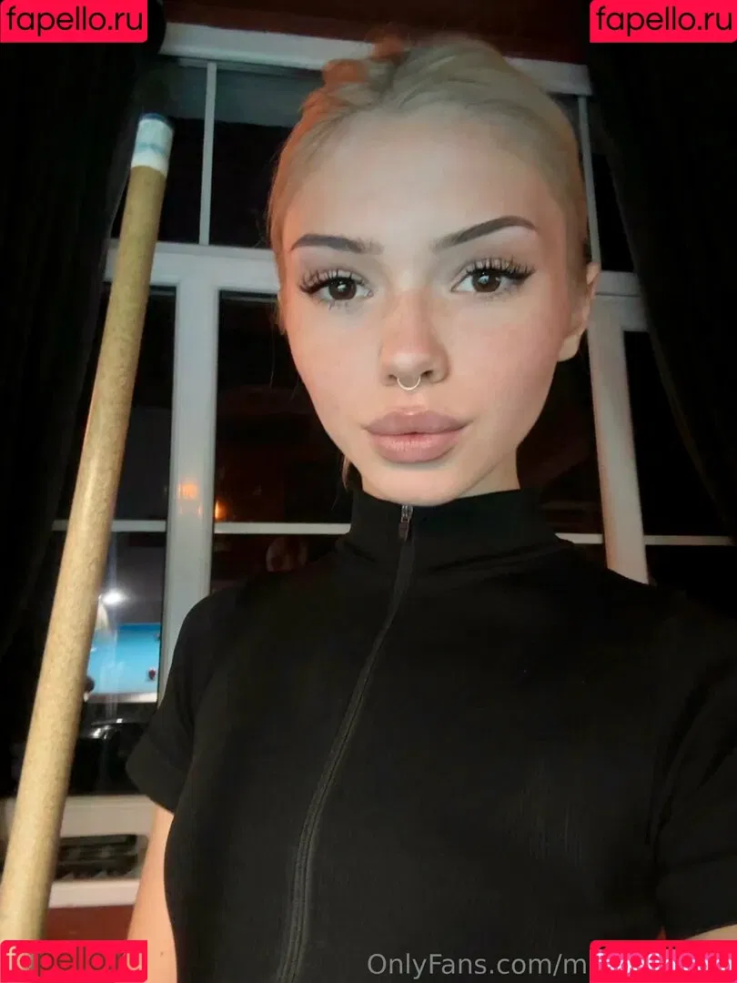 Mia_bluebird / clarathestudent / miabluebird Onlyfans Photo Gallery 