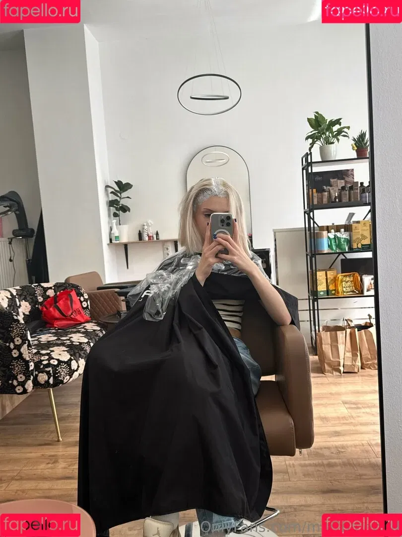 Mia_bluebird / clarathestudent / miabluebird Onlyfans Photo Gallery 