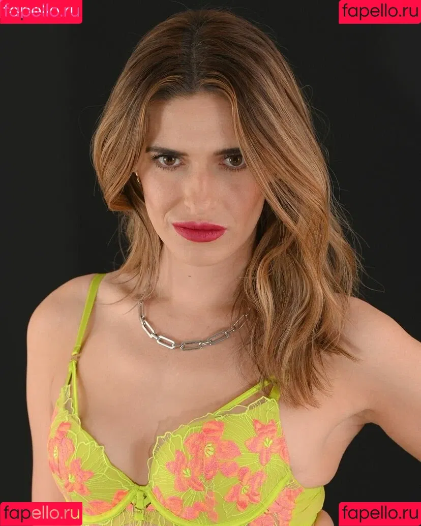 Emily Hotwife & Cuckold / EmilyHotwifeUK / emilyhotwifeukvip / https: Onlyfans Photo Gallery 