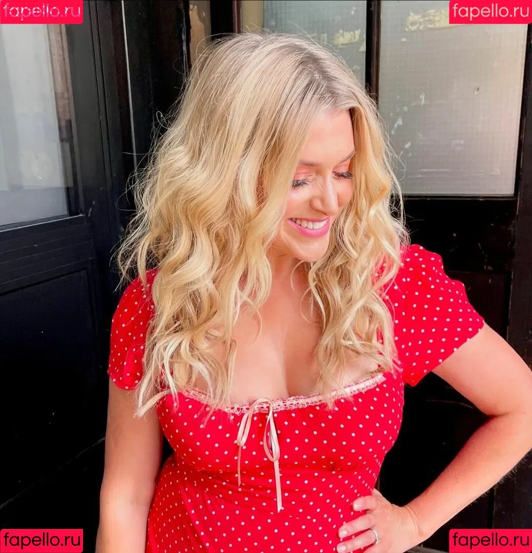 Anna Williamson / annawilliamsonofficial Onlyfans Photo Gallery 