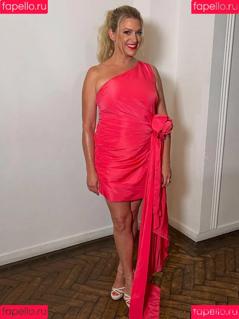 Anna Williamson / annawilliamsonofficial Onlyfans Photo Gallery 