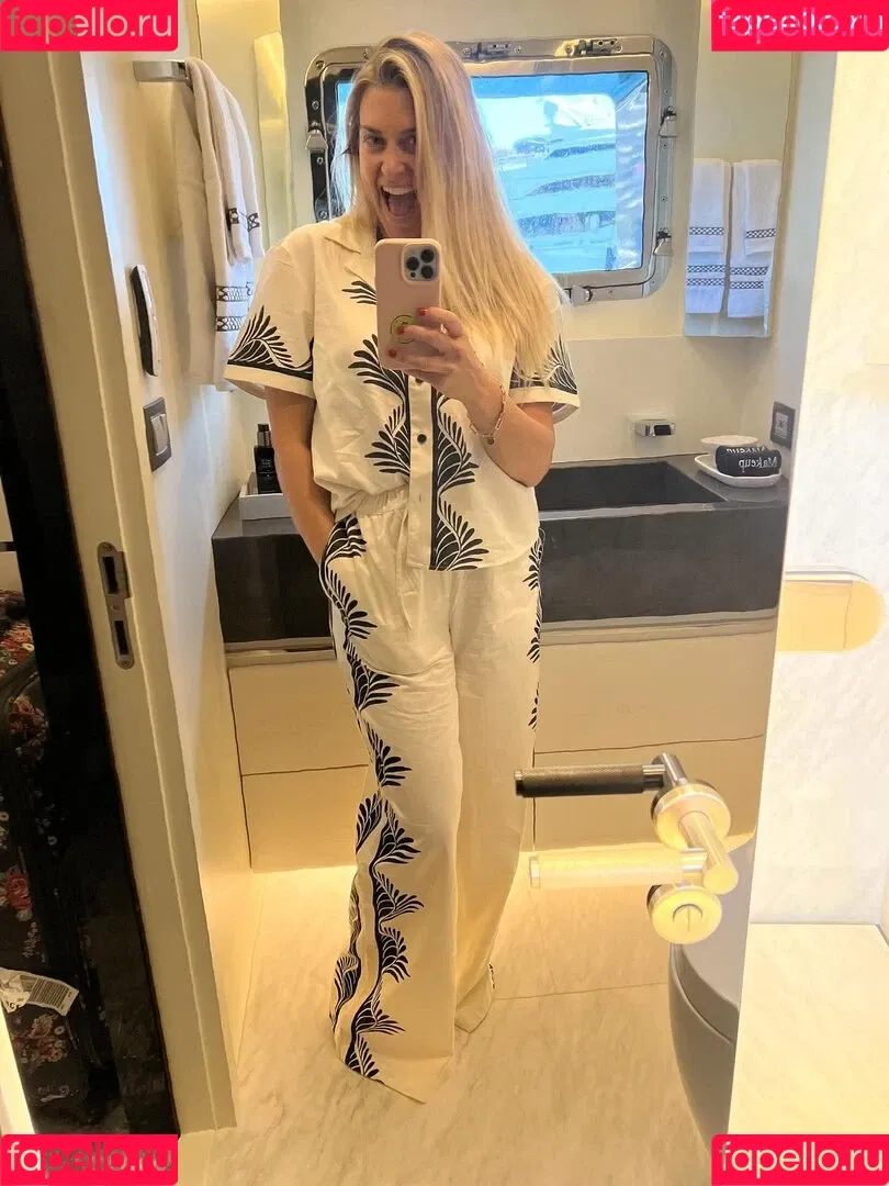 Anna Williamson / annawilliamsonofficial Onlyfans Photo Gallery 