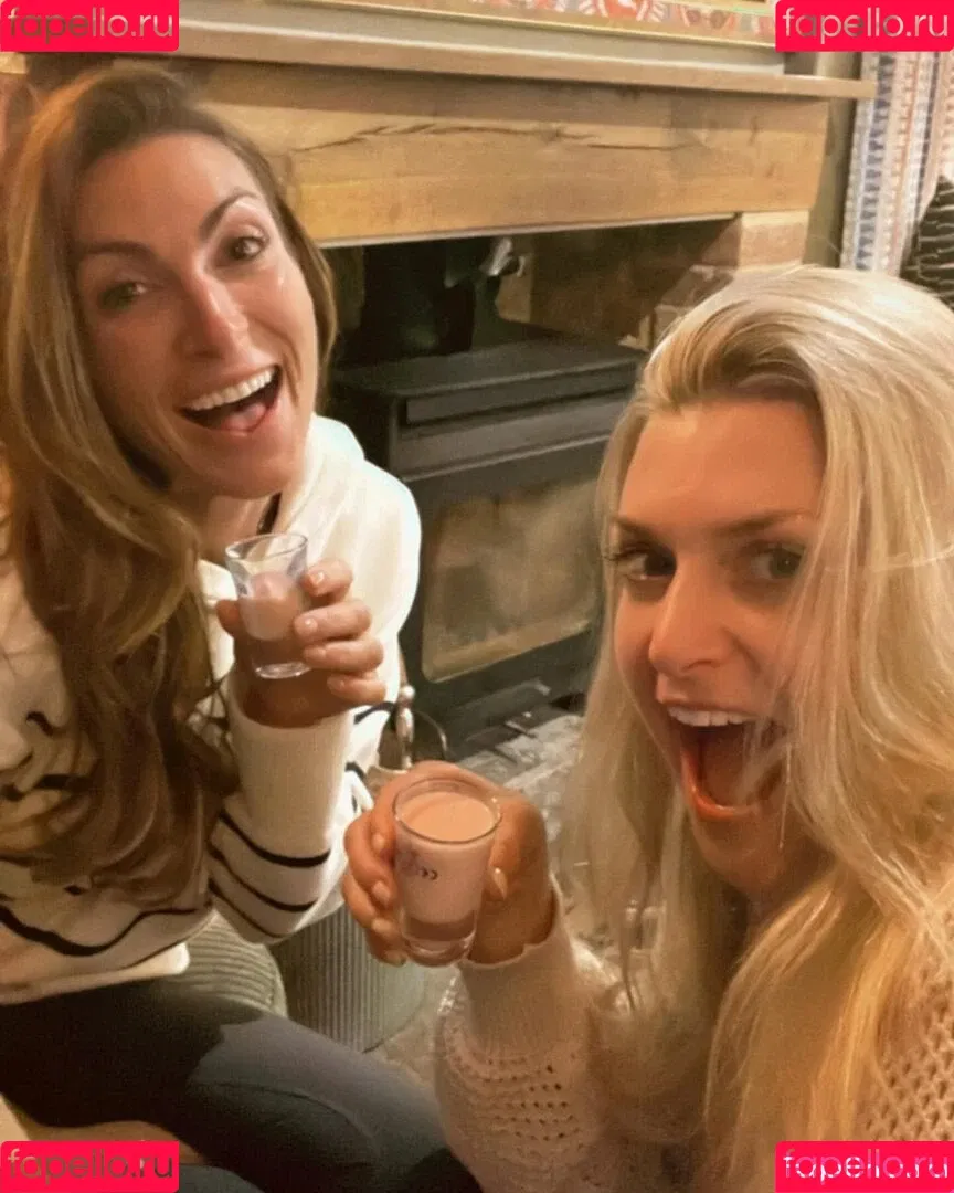 Anna Williamson / annawilliamsonofficial Onlyfans Photo Gallery 