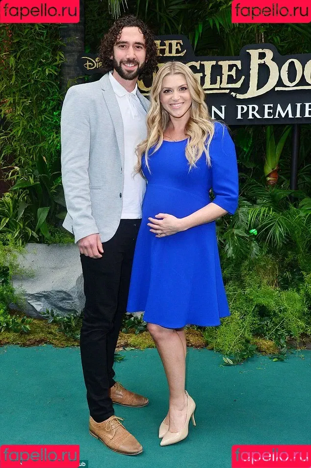 Anna Williamson / annawilliamsonofficial Onlyfans Photo Gallery 