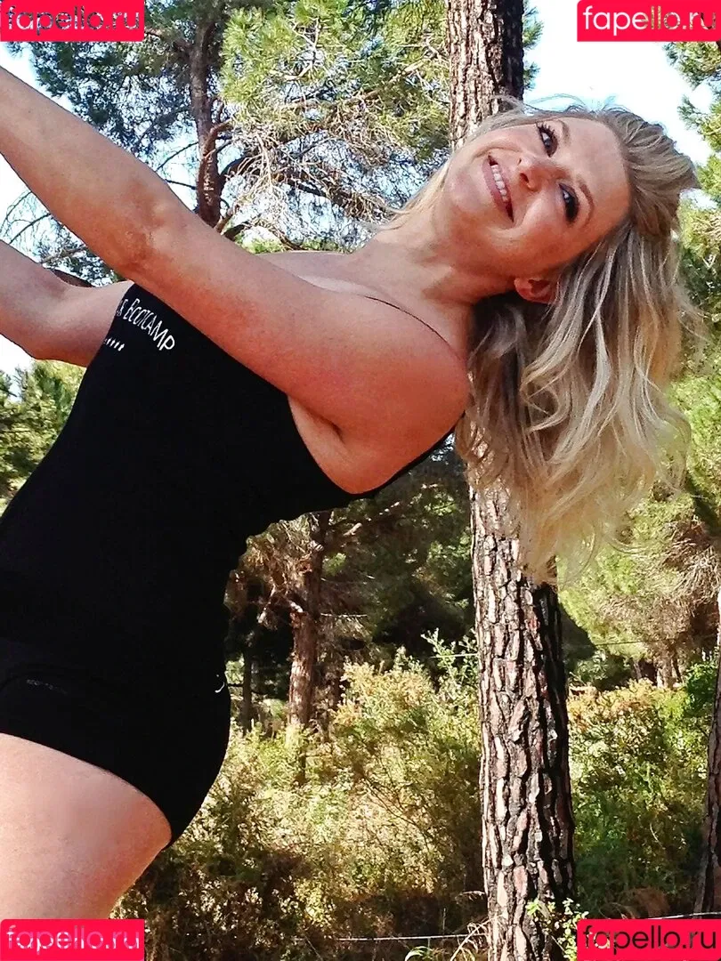 Anna Williamson / annawilliamsonofficial Onlyfans Photo Gallery 