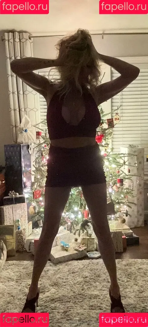 oneblondewife / onepureblondie Onlyfans Photo Gallery 