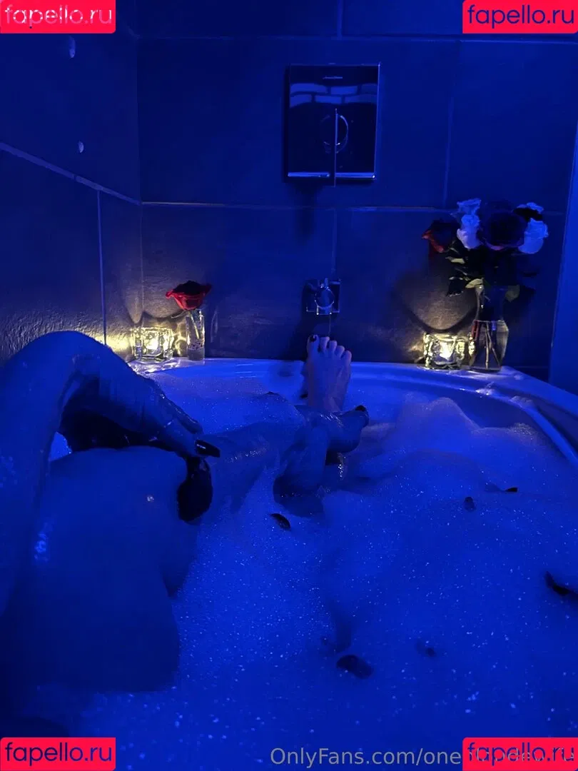 oneblondewife / onepureblondie Onlyfans Photo Gallery 