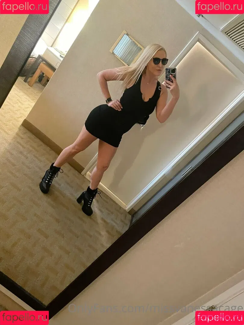 Vanessa Cage / missvanessacage / vanessacageog Onlyfans Photo Gallery 