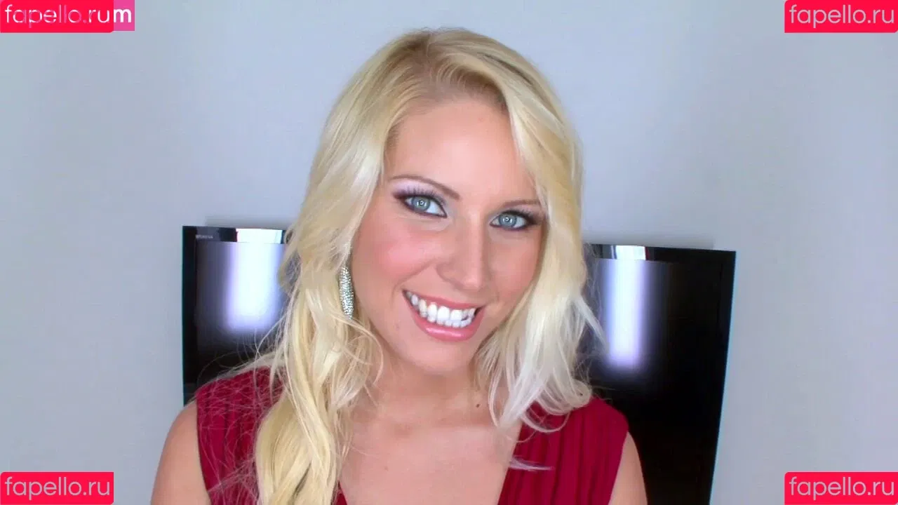 Vanessa Cage / missvanessacage / vanessacageog Onlyfans Photo Gallery 