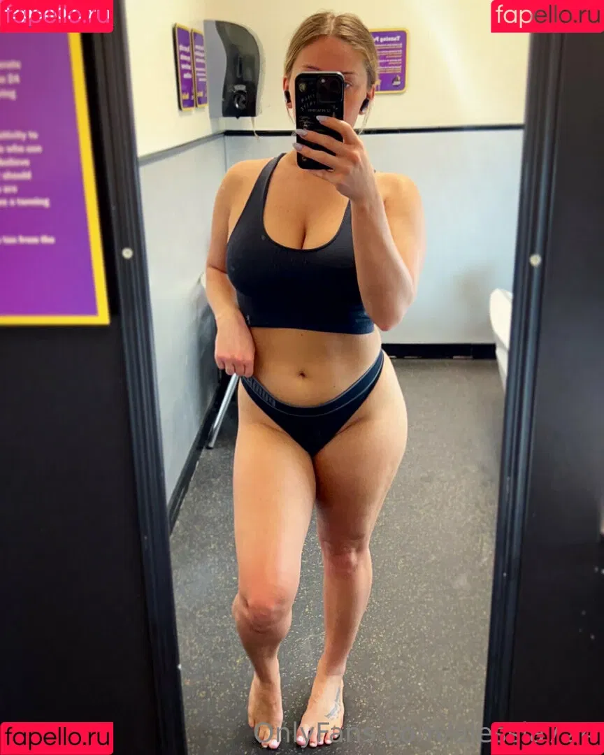 Alessia The Goddess / alessiathegoddess / https: Onlyfans Photo Gallery 