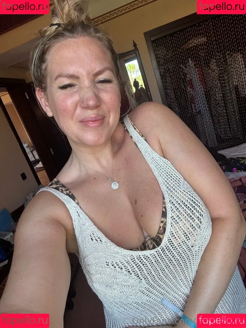 being_amy / being_amy_ Onlyfans Photo Gallery 