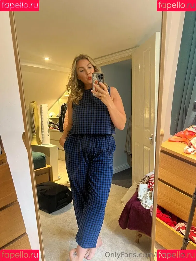 being_amy / being_amy_ Onlyfans Photo Gallery 