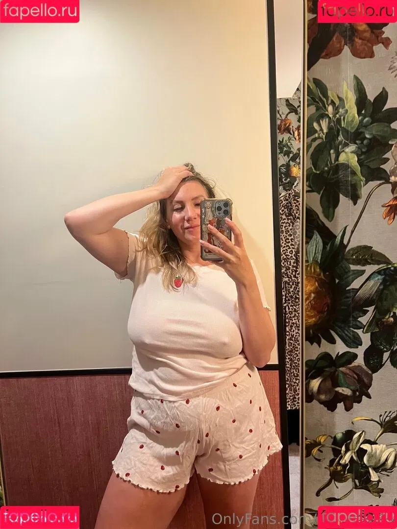 being_amy / being_amy_ Onlyfans Photo Gallery 