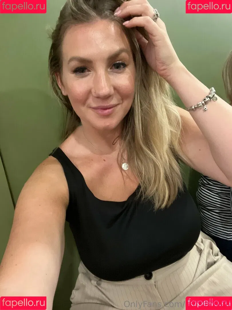 being_amy / being_amy_ Onlyfans Photo Gallery 